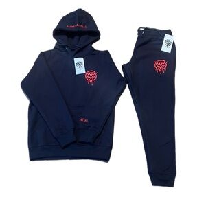 Substantial graphic design youth sweatsuit blue/ red logo